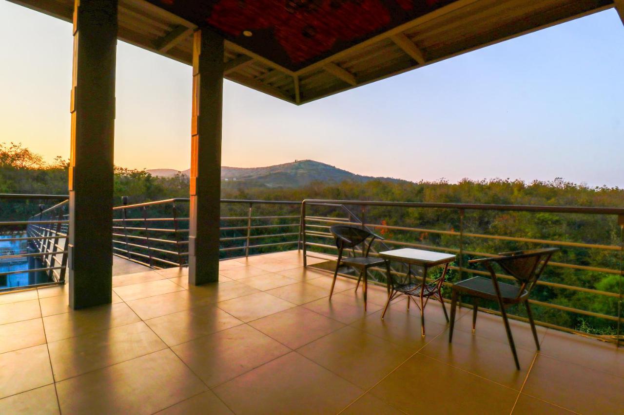 Grape County Eco Resort & Spa, Насик Экстерьер фото